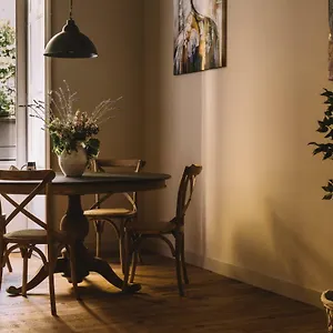 Apartament Four Elements, Katania